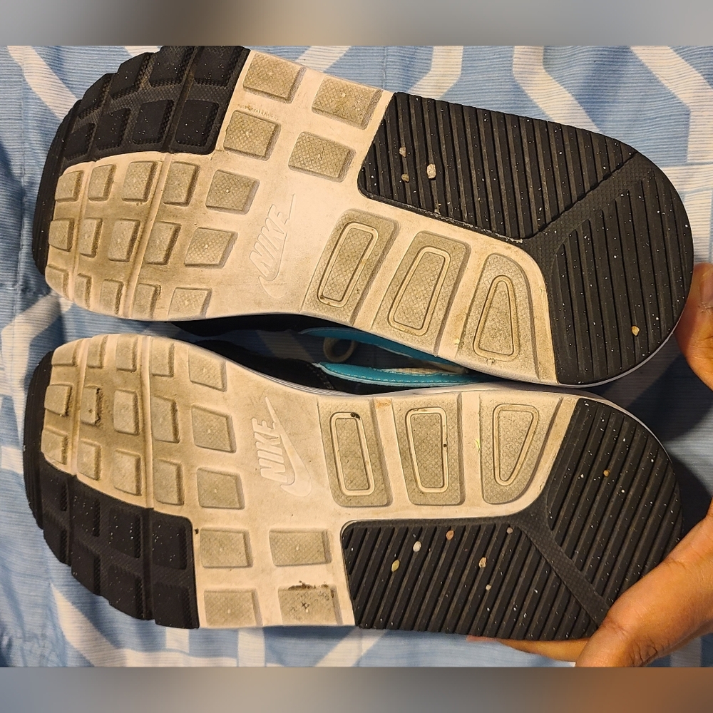 Nike Women's Athletic Shoes -Air Max 2, Black, White, and Blue - Picture 7 of 7